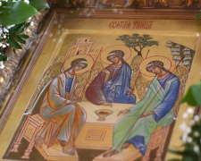 Віряни святкують Трійцю: історія, головні традиції та народні прикмети