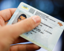 Як отримати водійське посвідчення в Україні: вікові обмеження, документи та вартість іспитів