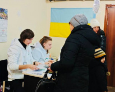 ВПО у Дніпрі отримали продуктові ваучери від благодійників: як проходила видача