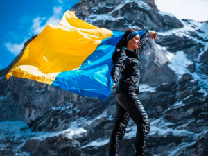 Альпіністка Тоня Самойлова стала першою українкою, яка підкорила Еверест і Лхоцзе
