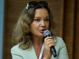 Від профтеху до перенавчання: як Метінвест вибудовує наскрізний маршрут для молоді — Тетяна Петрук на молодіжному форумі