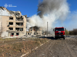 У Мирнограді внаслідок обстрілу горіла багатоповерхівка 