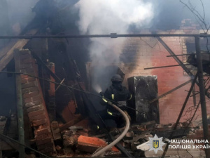 На Донеччині є жертви внаслідок ворожих атак: деталі від поліції