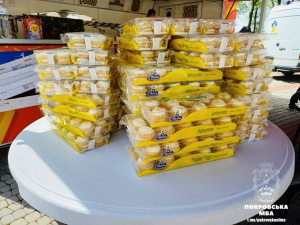 Смаколики від голландців: у Покровську містян  пригощали гарячими обідами