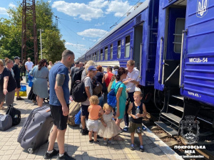 98 жителів Донеччини, включно з 29 дітьми, евакуювались на захід України