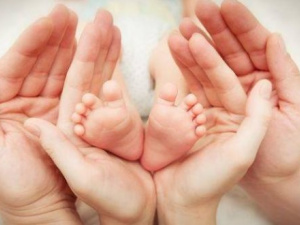 "Пакунок малюка" оновлять 2026 року: що отримають батьки новонароджених