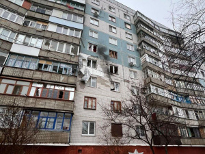 Удар по мирних містах Донеччини: росіяни поранили цивільних і зруйнували десятки будинків