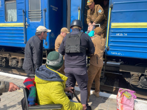 З Покровська триває евакуація на спеціальному потязі: як виїхати