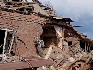 Як минула доба 9 квітня на Донеччині: десятки атак і поранені цивільні