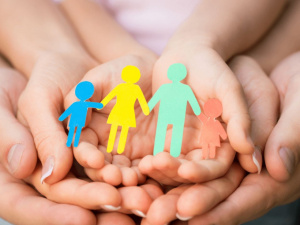 У Дніпрі дітям з Покровської ТГ видають одяг: які умови