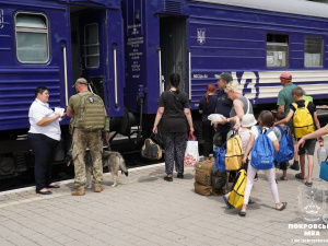 Мешканці Донеччини у жовтні евакуюватимуться до Черкаської області – розклад