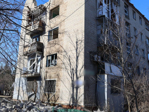 Росіяни масовано обстріляли Донеччину: є поранена, десятки пошкоджених будівель