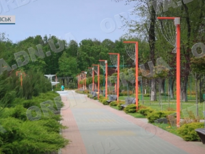 Весняне оновлення у парку «Ювілейний»: стрижка газонів та висадка квітів