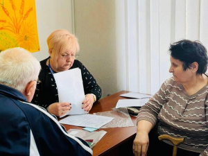 Допомога ВПО: фахівці Покровського УСЗН провели прийом у Кропивницькому