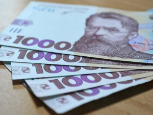 Держава виплатить нову допомогу: хто з українців може отримати гроші