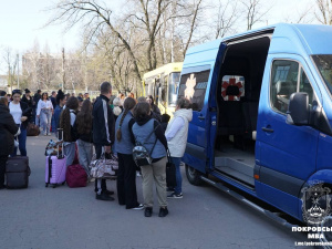 Діти з Донеччини відправились на оздоровлення: де відпочиватимуть