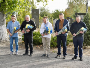 Покровська громада вшанувала пам'ять Захисників і Захисниць України