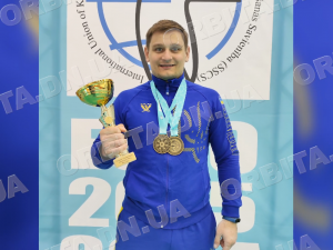 Перемагає й надихає: гирьовик Леон Білицький виборов золото Чемпіонату Європи