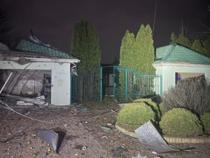 Сім цивільних поранено внаслідок російських обстрілів Донеччини — поліція