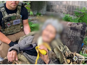 З Покровська евакуювали жінку, яка 15 днів лежала без їжі та допомоги