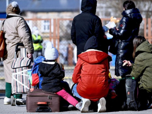 Переселенців звільнили від низки держмит: які послуги тепер безкоштовні