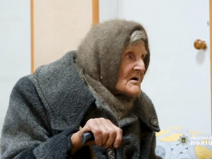 98-річна бабуся пішки вийшла з окупації: як врятувалась з Очеретиного