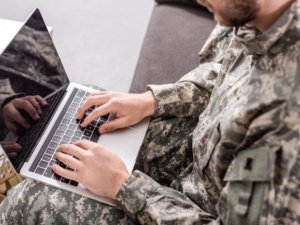 Родини загиблих військових отримали новий сервіс "Ветеран Pro": держава пояснила кожен крок