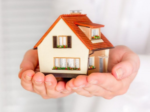 Житло для ВПО підвисло: що сталося з державною програмою 2025 року