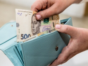 Виплати для ВПО: кому продовжили автоматично, а хто має подати заяву