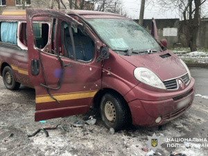 Троє загиблих і четверо поранених за добу: поліція Донеччини зафіксувала воєнні злочини РФ
