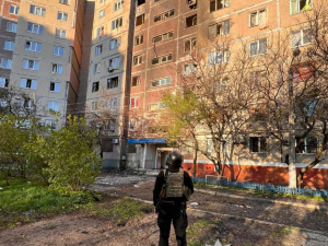 Дві людини загинули, ще троє поранені: росіяни понад тисячу разів били по Донеччині