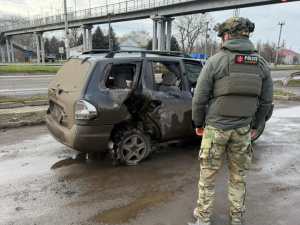 Росіяни обстріляли Донеччину: поранено людину, пошкоджено авто