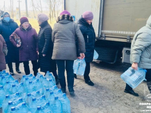 Для жителів Покровської ТГ волонтери доставляють питну воду