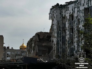 Ворог обстріляв Покровськ та Мирноград: влучили в готель