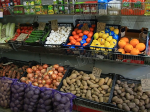 Ціни на ринках у Покровську змінилися: скільки коштують м'ясо, овочі та молочка