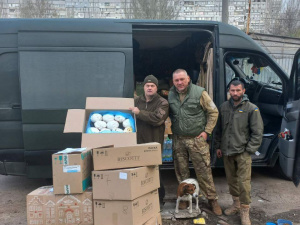 Волонтери з Покровська передали великодню допомогу захисникам на фронті