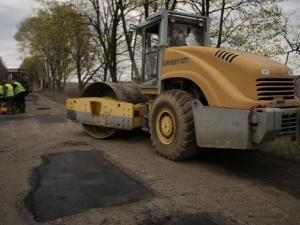Ремонт дороги у прифронтовому регіоні, квітень 2026 року