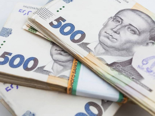 Зростання зарплат, пенсій та нові послуги в "Дії": що змінилося в Україні з грудня