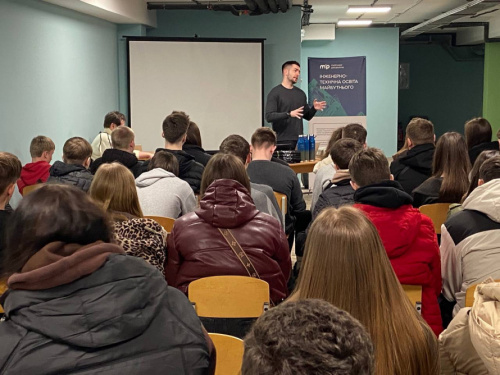 Кар’єра зі студентства: як Метінвест Політехніка розвиває можливості для молоді в проєкті ROAD SHOW