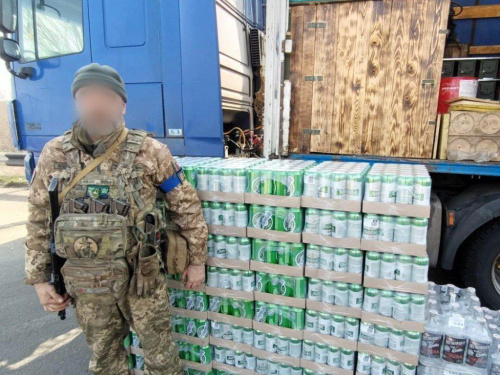 У Добропіллі військові зупинили спробу ввезення 800 літрів алкоголю 